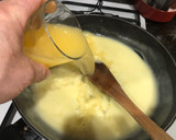 Foto del paso 5 de la receta: Rape y merluza en salsa de ajo y vino blanco