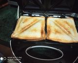 A picture of step 4 of Onion sandwich.