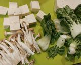 Foto langkah ke 1 dari resep Tahu, bokchoy dan jamur.