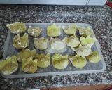 Hình bước làm 2 của món Hoành thánh hải sản chiên giòn