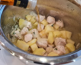 Foto del paso 5 de la receta: Dados de pollo con papas