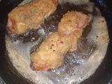 Rollitos de pollo, bañadas de salsa bechamel