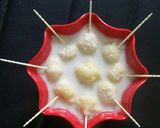 A picture of step 7 of Coconut Curd Clubs.