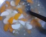 Foto langkah ke 3 dari resep Sayur sop bakso.