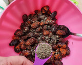 Foto del paso 3 de la receta: Aceitunas negras estilo griego aliñadas