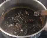 Foto del paso 2 de la receta: Cocina de subsistencia: Garbanzos con Chipirones en su tinta