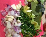 Foto langkah ke 1 dari resep Tumis Cumi Asin.