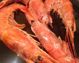 Foto del paso 2 de la receta: Rape al horno con marisco