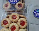 Cara Membuat Strawberry Cheese Thumbprint Cookies 8