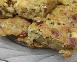 Foto langkah ke 8 dari resep Martabak Mie Sosis Keju.