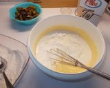Joghurtos piskóta szilvával recept fázis 2 fotója