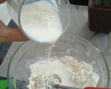 Foto langkah ke 2 dari resep Martabak manis Teflon sederhana.