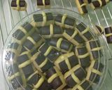 Foto langkah ke 4 dari resep Chocholate stik cookies.