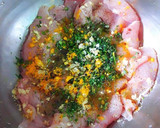 Foto del paso 5 de la receta: Feletes de pollo marinados en jengibre, cardamomo y cúrcuma