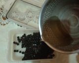 Foto langkah ke 5 dari resep Thai Pearl Milk Tea.