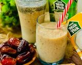 A picture of step 4 of Date & Vanilla shake.