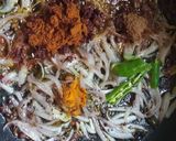 A picture of step 2 of Tomato rice.