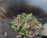 Foto langkah ke 4 dari resep Nasi Bakar/ Nasi Bakar Ayam Kemangi Masak Magicom.