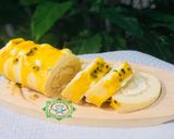 Hình bước làm 8 của món Bánh cuộn chanh leo, xoài giải nhiệt mùa hè!