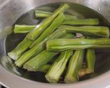 A picture of step 1 of Punjabi Drumsticks Sabji.