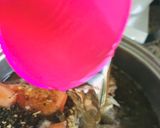 Foto del paso 4 de la receta: BIFES DE HÍGADO VACUNO (salteados con cebolla, tomate y vino blanco) 🍲👏😋😋❤️