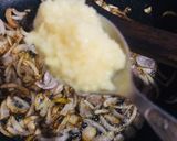 A picture of step 1 of Alu matar gaajar.