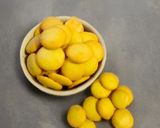Foto langkah ke 4 dari resep Egg drops Cookies - 3 bahan.