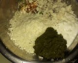 A picture of step 3 of Pahadi sandwich.