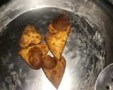 A picture of step 4 of Masala Poori.