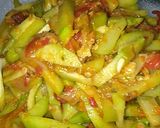Foto langkah ke 2 dari resep Tumis labu siam pedas.