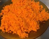Une image de l'étape 2 de Salade de concombre et carottes râpées à la roquette et feta.