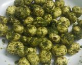 A picture of step 2 of Chatpata Green Makhana.