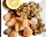 Foto del paso 1 de la receta: Frutos de mar: ¡ensalada fresca!