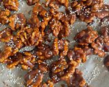 A picture of step 4 of Caramelized Walnuts.