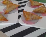 A picture of step 7 of Chicken Curry Samosas.