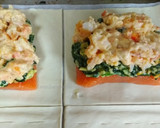 Foto del paso 4 de la receta: Hojaldre de salmón y langostinos