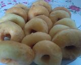 Foto langkah ke 2 dari resep Donat Maizena.