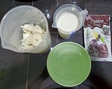 Foto langkah ke 1 dari resep Puding Roti Coklat Simple.