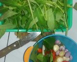 Foto langkah ke 1 dari resep Tumis Kangkung Terasi.
