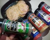 A picture of step 1 of Pan grilled chicken with garlic potatoes.