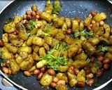 A picture of step 5 of Banana Peanut fry.
