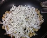 Foto del paso 3 de la receta: Arroz con habas y anguriñas
