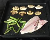 Foto del paso 1 de la receta Lomos de pescado a la plancha con trigueros y champiñones