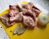 Foto del paso 1 de la receta *Pollo al vino aromatizado a la menta*