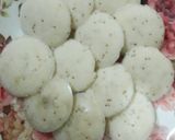 A picture of step 3 of Rava idli.