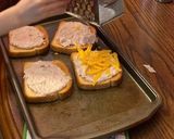 A picture of step 3 of Tuna melt.