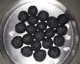કાળા તલની લાડુડી (Black Til Ladu Recipe In Gujarati) રેસીપી સ્ટેપ3ફોટો