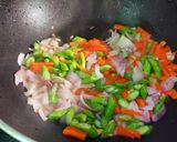 A picture of step 2 of Cheesy Veg Soya Macaroni Pasta.