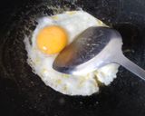 Foto langkah ke 2 dari resep Nasi goreng cabe hijau.