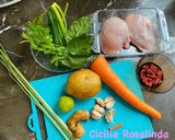 Foto langkah ke 1 dari resep Sop Dada Ayam Sueger Polll.